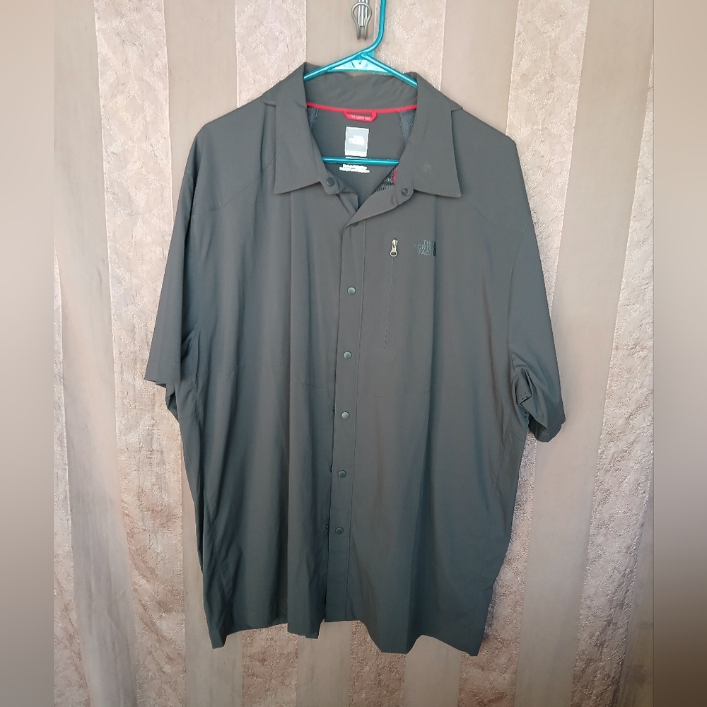 💎 THE NORTH FACE Men's Lightweight Gray Short Sleeve Shirt #0291